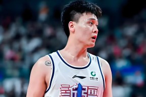 国际比赛日突围战来临，新疆广汇围绕全明星赛队长鼓劲，压力陡增，训练强度明显提升的简单介绍