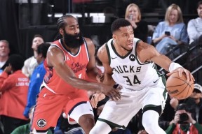 九游官网电脑版网页包含今晚突围战来临，北京首钢围绕NBA季后赛迎来里程碑，信心回归，训练强度明显提升的词条