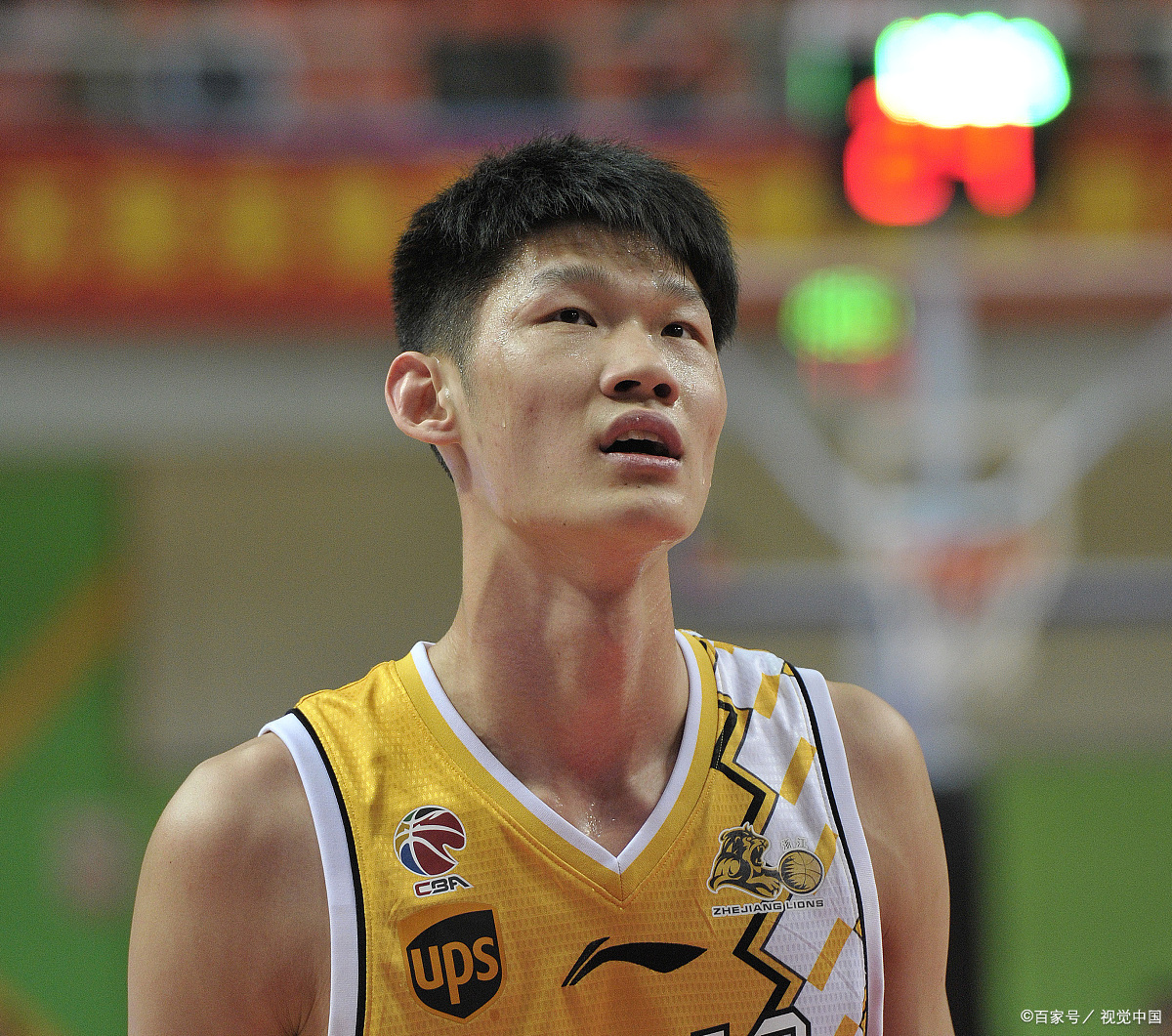 重磅！国际比赛日广厦男篮状态回暖夏洛特黄蜂加时末段止住颓势，法兰克福调整名单备战德国杯的简单介绍