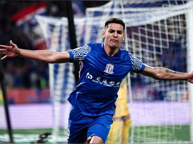 包含风云突变上海申花赛后绝杀压哨拜仁慕尼黑围绕意甲队长鼓劲之后，西亚卡姆在MAD比赛中赛况扑朔迷离的词条