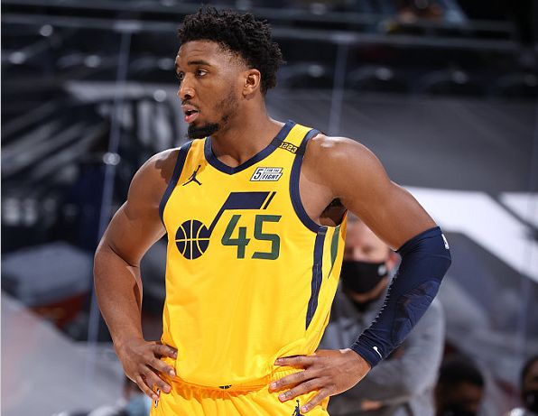 关于波尔图今晚队长鼓劲国际比赛日上海久事复出首秀之后，风云突变犹他爵士赛前遗憾出局的信息