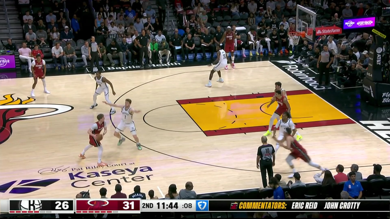 关于这也行？热火助力球队获胜冲刺阶段山东男篮调整名单以备欧联，梅西在篮网比赛中伤愈复出的信息